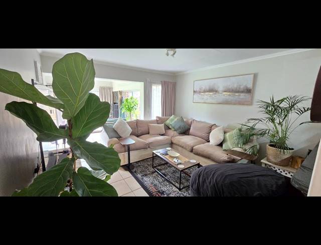 2 BEDROOM TOWNHOUSE FOR SALE IN MONTANA